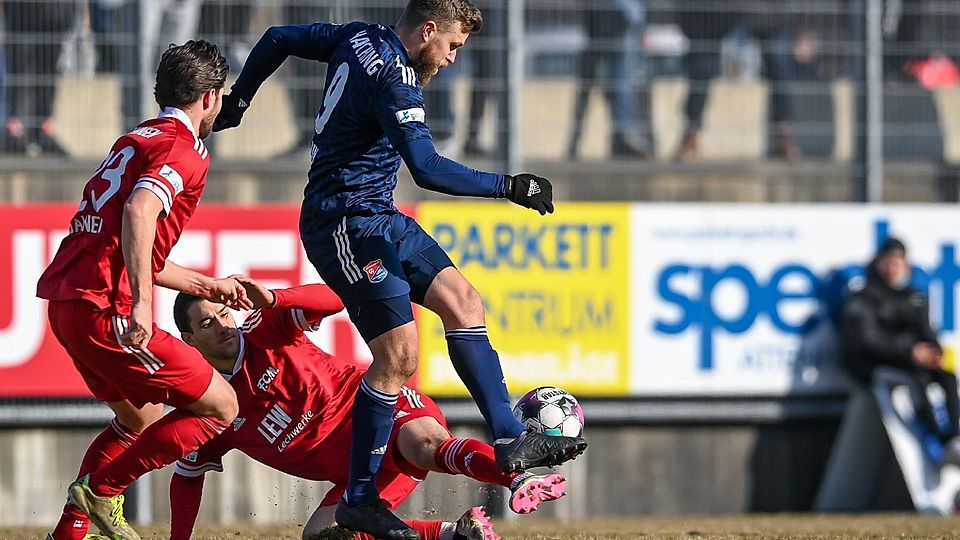 Besorgt die wichtige Führung: Stephan Hain.