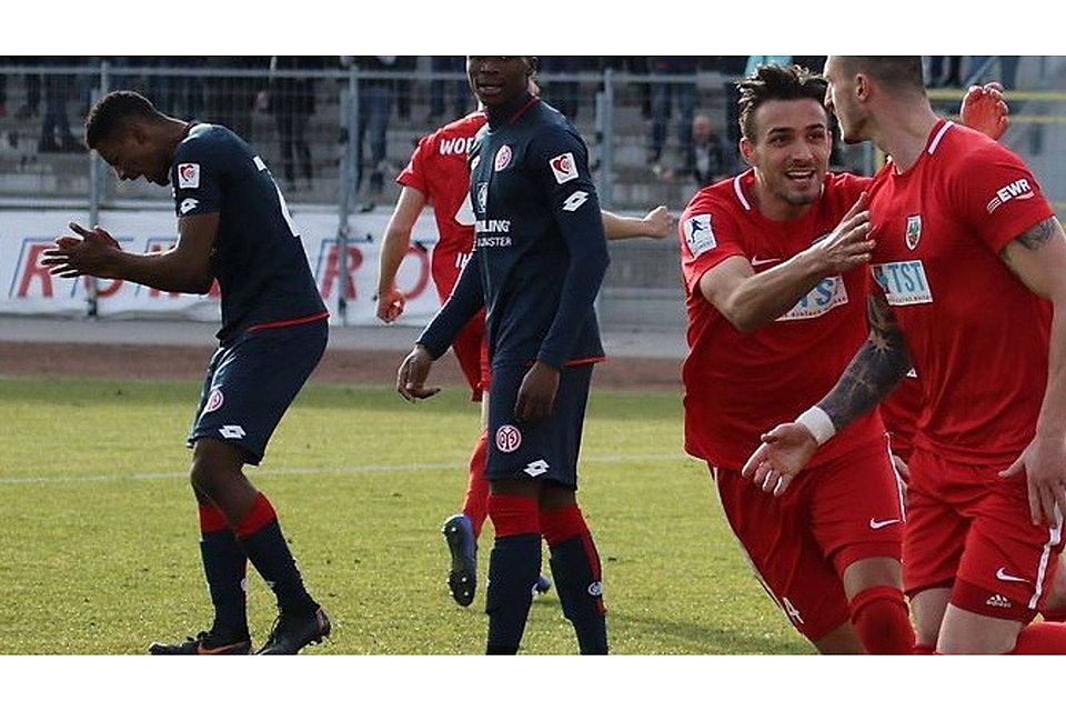 Und wieder jubeln die anderen. So wie hier vorige Woche in Worms, unterlag der FSV Mainz 05 II auch gegen Homburg. Archivfoto: Dinger