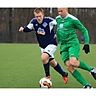 Karl Ahrens (in blau) spielt ab Januar bei der Eintracht.                   F: Grimm