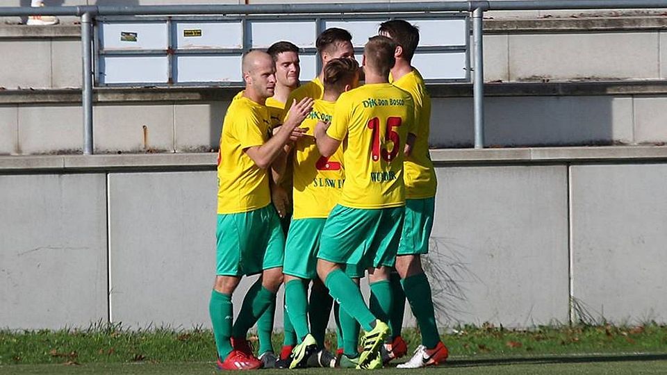 Am Ende soll gefeiert werden: Die DJK Don Bosco Bamberg peilt weiterhin den Klassenerhalt an.
