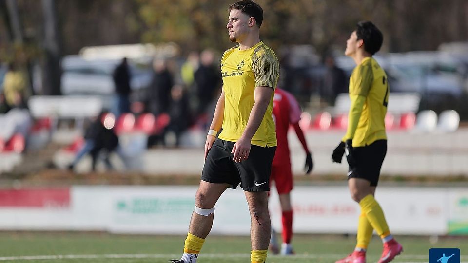 Die SG Oberliederbach um Emre Danaci stolperte in Hornau, bleibt aber Tabellenführer. 