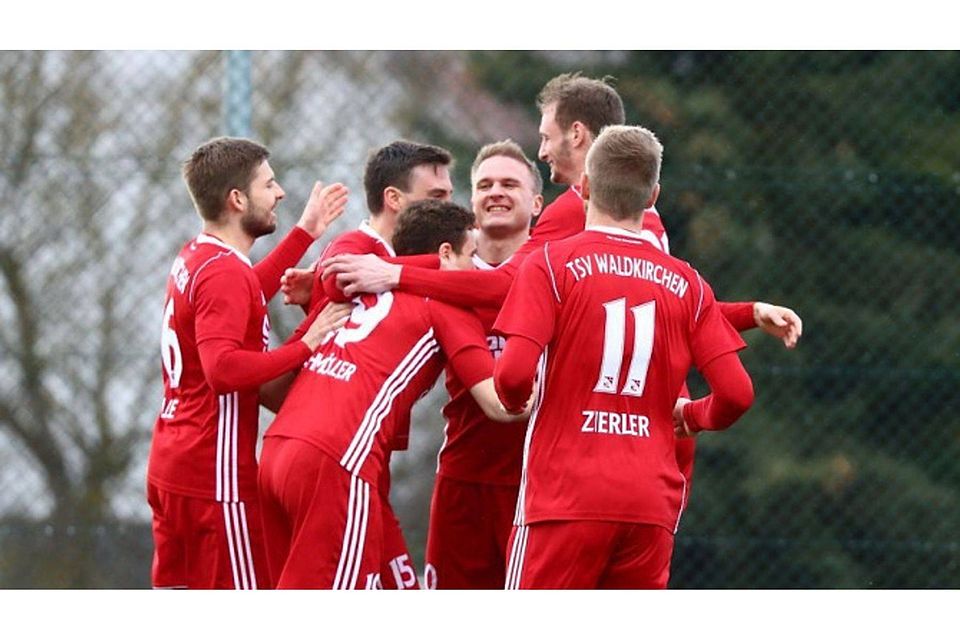 Der TSV Waldkirchen nimmt gegen den TSV Kareth-Lappersdorf einen Heimdreier ins Visier F: Würthele
