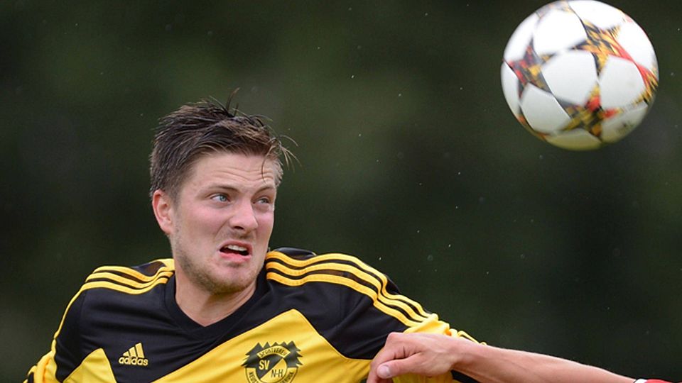 Fußball ist Kopfsache: Hölzlebrucks Stürmer Alexander „Ali“ Winter und seine Teamkollegen betreiben ihr Lieblingshobby ohne Verbissenheit. | Foto: Patrick Seeger