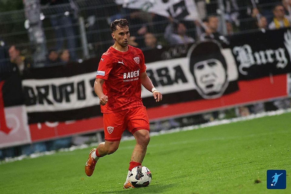 Bodenständig und ehrgeizig: Der Defensivspezialist sieht bei sich selbst spielerische Parallelen zu Joshua Kimmich - freilich nur "ganz dezent". Bodenständig und ehrgeizig: Der Defensivspezialist sieht bei sich selbst spielerische Parallelen zu Joshua Kimmich - freilich nur "ganz dezent".