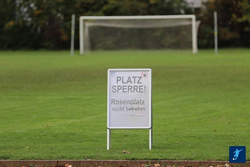 Seit mittlerweile einem Vierteljahr geht auf den regionalen Fußballplätzen rein gar nichts mehr. Seit mittlerweile einem Vierteljahr geht auf den regionalen Fußballplätzen rein gar nichts mehr.