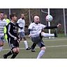 Die SG Hörlen/Lixfeld und Christian Pfeiffer (rechts) setzen sich beim VfL Biedenkopf II und Michael Himmelreich (links) mit 1:0 durch und sind bereit für das Spitzenspiel gegen Caldern. © Jens Schmidt