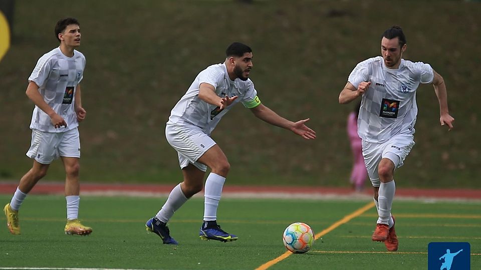 Viele Gonsenheimer (hier Luan Barroso Rennstich, Khaled Abou Daya und Lukas Rodwald, v.l.) versuchten es beim FCK mit Abschlüssen, doch fast alle scheiterten.