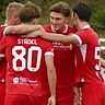 Mit vereinten Kräften streben die Spieler von Rot-Weiss Wittlich den fünften Saisonsieg an.