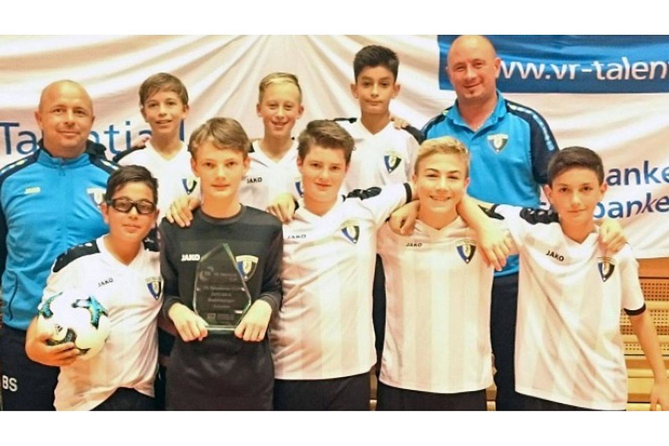 Die D-Jugendfußballer des SSV Biberach haben den VR-Cup-Wettbewerb auf Bezirksebene gewonnen. Foto: Privat