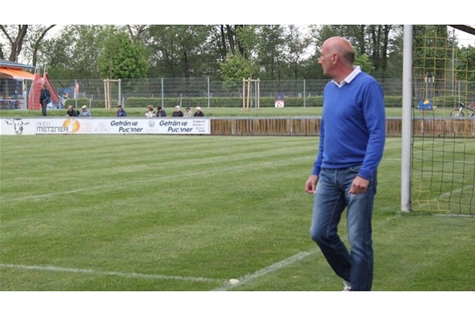 Trainer Johann Schöberl attestiert manchem Spieler ein Auftreten „wie beim Sonntagsspaziergang zum Luftschnappen“. Foto: Archiv