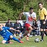 Mit dem 2:0-Sieg über den FC Ober-Abtsteinach am Karsamstag hat der FC Alemannia Groß-Rohrheim (am Ball Torschütze Taqiyeddine Boukhalfa) den Klassenerhalt in der Fußball-Kreisoberliga so gut wie sicher. Am Sonntag kommt mit dem SV Lörzenbach der nächste Abstiegskandidat zur Alemannia.	Foto: Thorsten Gutschalk