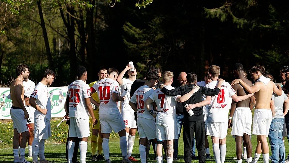 Der VfB Forstinning bleibt weiterhin der Gejagte in der Bezirksliga Ost.