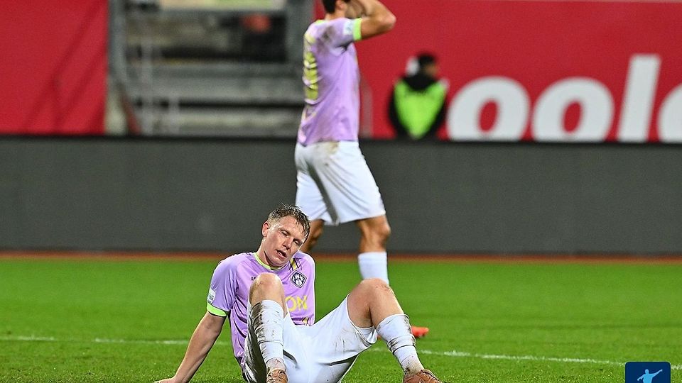 Ganz bitteres Ding für die Würzburger Kickers im Max-Morlock-Stadion: Der FWK brachte einfach den Ball nicht im Kasten des FCN unter - und kassierte zu allem Überfluß in Überzahl auch noch den entscheidenden Gegentreffer.