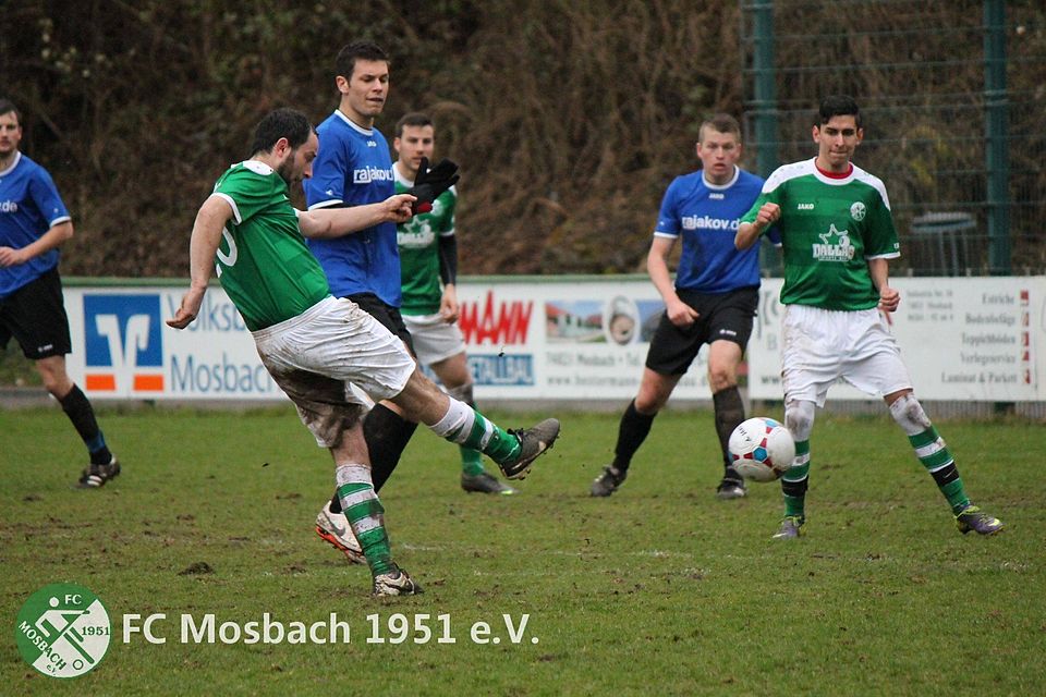 Bleibt der FC Mosbach in der Erfolgsspur? Daniel Thieme und seine junge Truppe wollen auch gegen Rittersbach nachlegen. Foto: Florian Wild