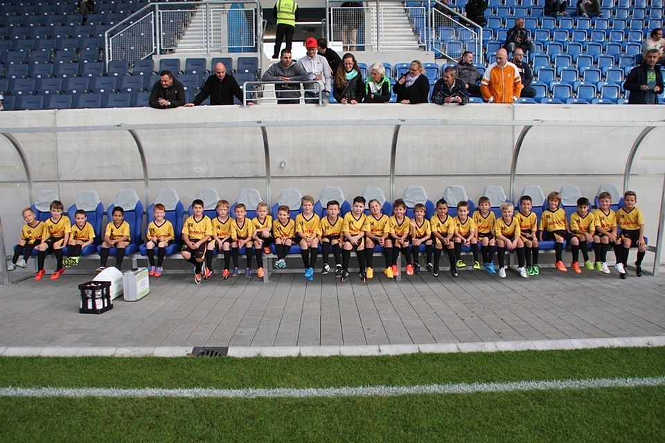 Die Einlaufkinder vom Spiel gegen den FSV Mainz 05 II. Foto: Lommel