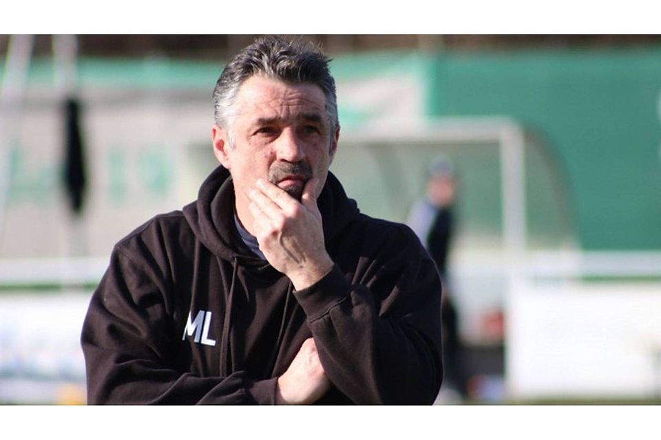Olpes Trainer Marek Lesniak hegt keinen Groll ob der Spielansetzung am Samstag. Er hat Verständnis für den FC Lennestadt. Foto: leem