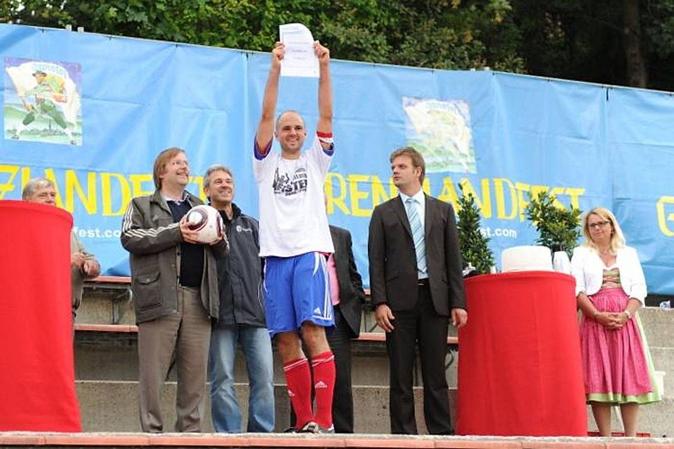 Als Spielführer führte Max Wensauer den 1. FC Miltach 2012 zurück in die Bezirksoberliga 