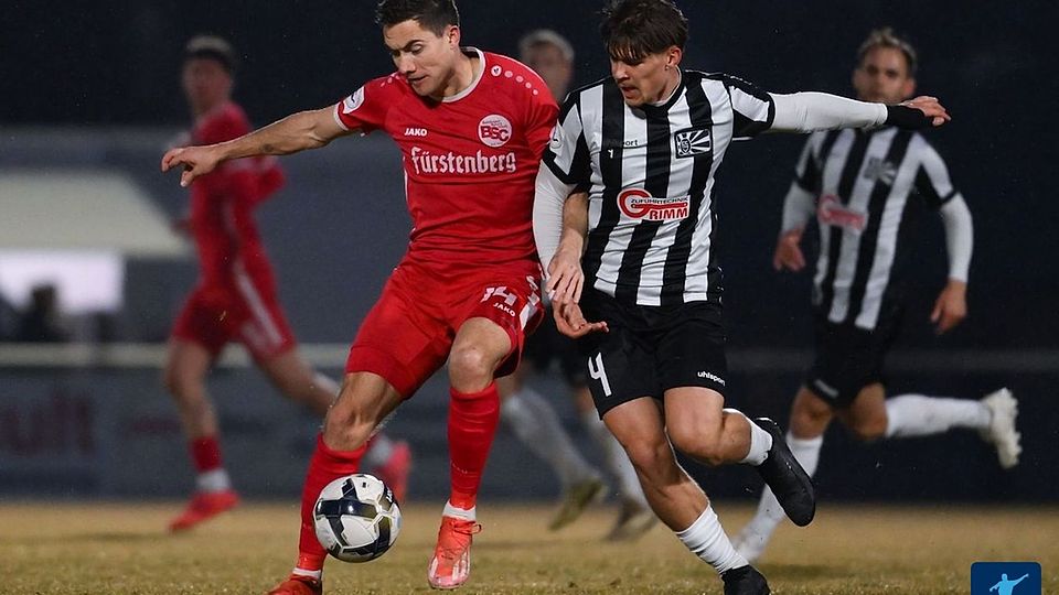 Spielszene aus dem Pokalspiel am Mittwochabend zwsichen dem FC 08 Villingen und dem BSC.