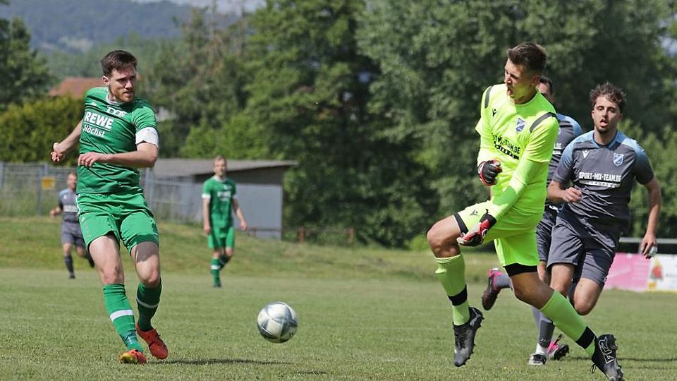 Torjäger: Lukas Gebhardt (links, hier in einem früheren Spiel) ist mit elf Treffern bester Torschütze beim A-Ligisten FV Mümling-Grumbach.	Foto: Herbert Krämer