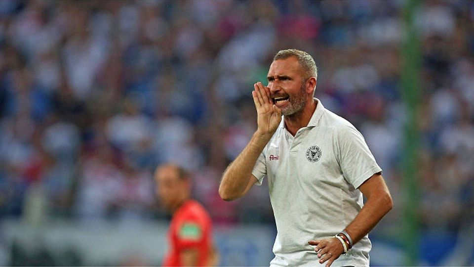 Tim Walter gibt seine Kommandos ab Sommer wohl beim VfB Stuttgart.  mis