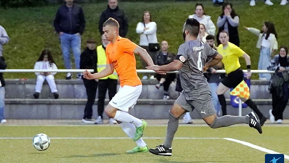 Das Kreispokalfinale zwischen dem FC Bierstadt und dem Türkischen SV wird neu angesetzt. Der Übeltäter, der einen Bierstadter Spieler attackiert hatte, wurde nun bestraft.