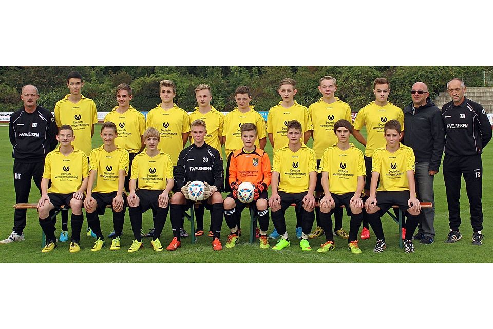 Die U16 des FC Amberg gewann ihr letztes Kreisliga-Spiel und steigt in die Bezirksoberliga auf.