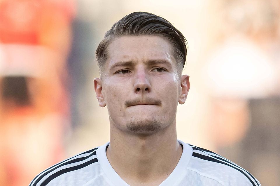 Martin Gambos hat sich mit dem FC Noah für die Conference League qualifiziert.