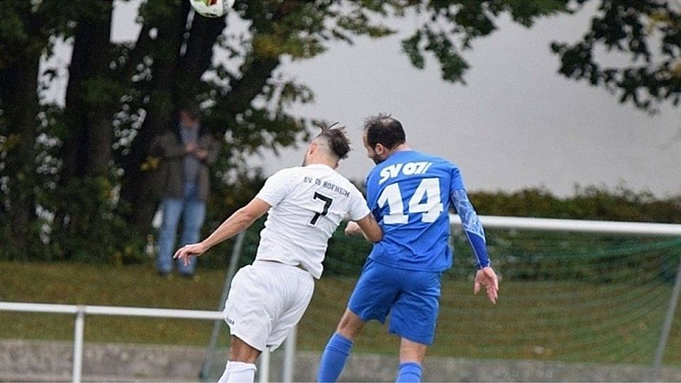 Im Hofheimer Stadtderby trennen sich der SV Hofheim und der SV Kriftel 2:2. F: Jörg Schulz