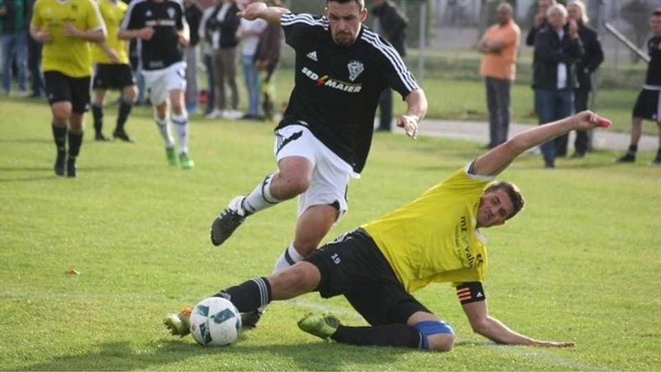 Adrian Ackermann hielt viele Jahre seine Knochen hin, für den SV Bad Tölz. Nicht nur deshalb fällt der Abschied augenscheinlich nicht leicht. Foto: Stauner
