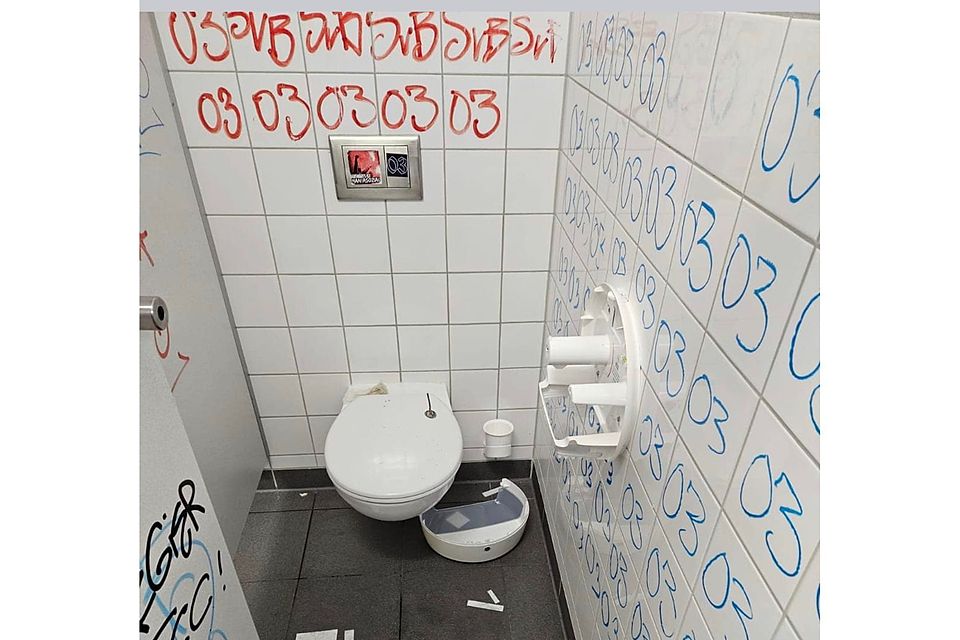Vandalismus hatte der Berliner AK zu beklagen 