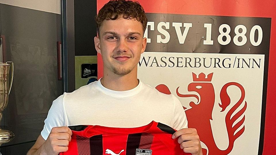 Will sich bei Landesligist Wasserburg weiterentwickeln: Der Emmeringer Allrounder Dominik Köck