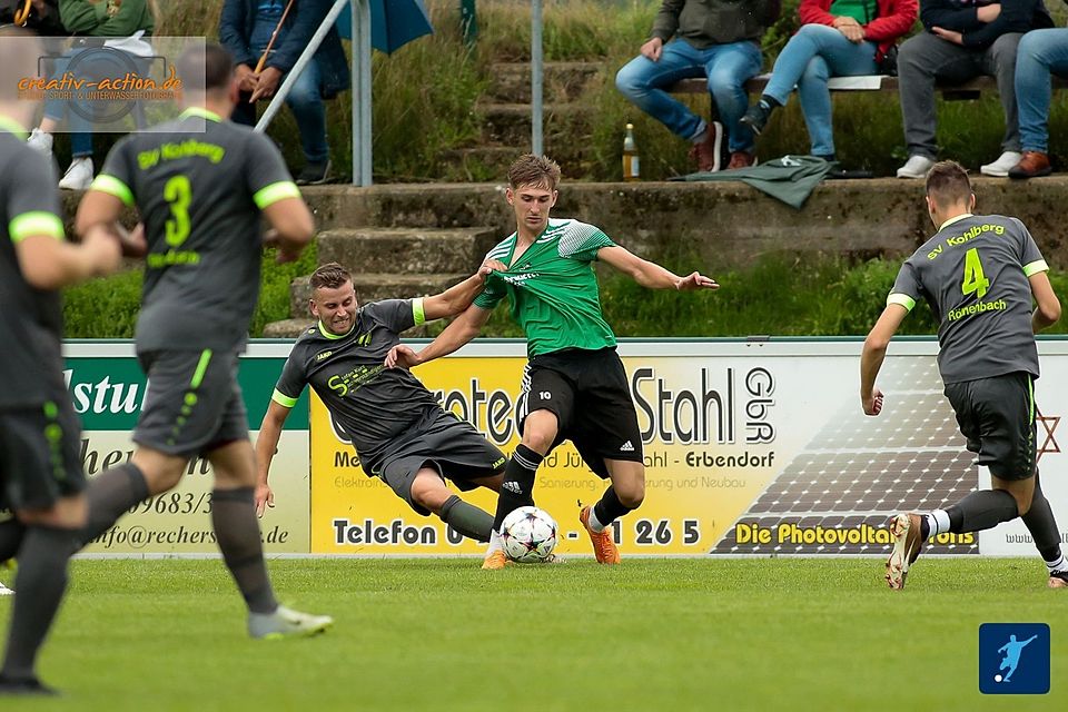 Nach der Heimniederlage gegen Kulmain steht der SV Kohlberg (in Grau) im Nachholspiel gegen den TSV Erbendorf unter dem Druck des Gewinnenmüssens, will er zurück auf Platz 2 der Kreisliga Nord.