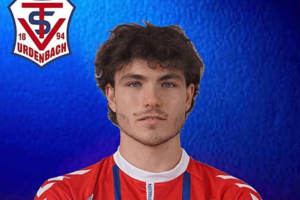 Mit einem Drierpack hat Tom Benett Nagel den TSV Urdenbach zum Sieg geschossen. Mit einem Drierpack hat Tom Benett Nagel den TSV Urdenbach zum Sieg geschossen.