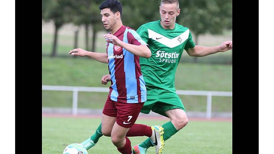 Umkämpfte Partie: Fabrizio Kuruc, hier gegen Lichs Juris Iwanowsky (rechts), und die SG Trohe/Alten-Buseck holen gegen die Bierstädter einen Punkt. Foto: Bär