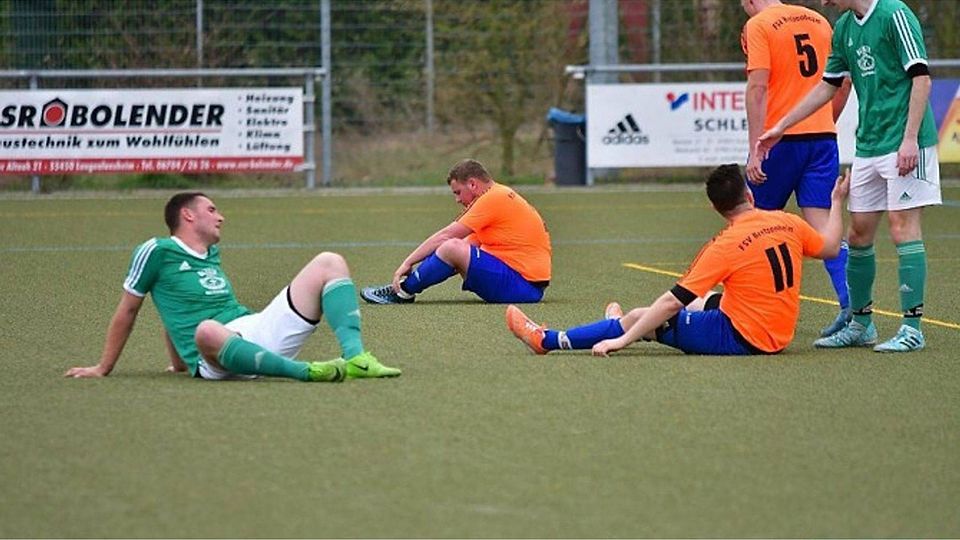 Der FSV Bretzenheim (in orange) hat eine lange Leidensgeschichte - und bestreitet diese in Würde. F: Jutta Bohr