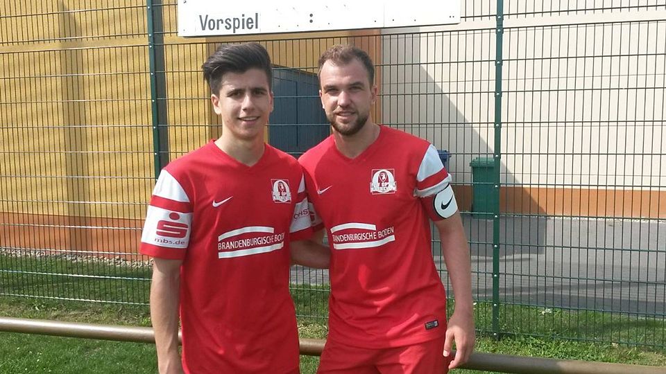 Tunay Deniz (l.) spielt seit dieser Saison für Optik Rathenow