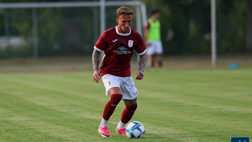 Lorenz Knöferl war Profi beim TSV 1860 München. Heute kickt er beim TSV 1865 Dachau in der Landesliga - und ist mit einer Idee auf den Markt gegangen.