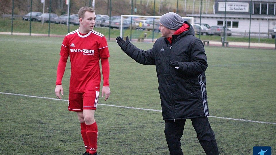 Luis Ehm und Freddy Quebbemann arbeiteten über vier Jahre lang bei TuRa Freienohl zusammen. Nun trafen beide als Gegner aufeinander.