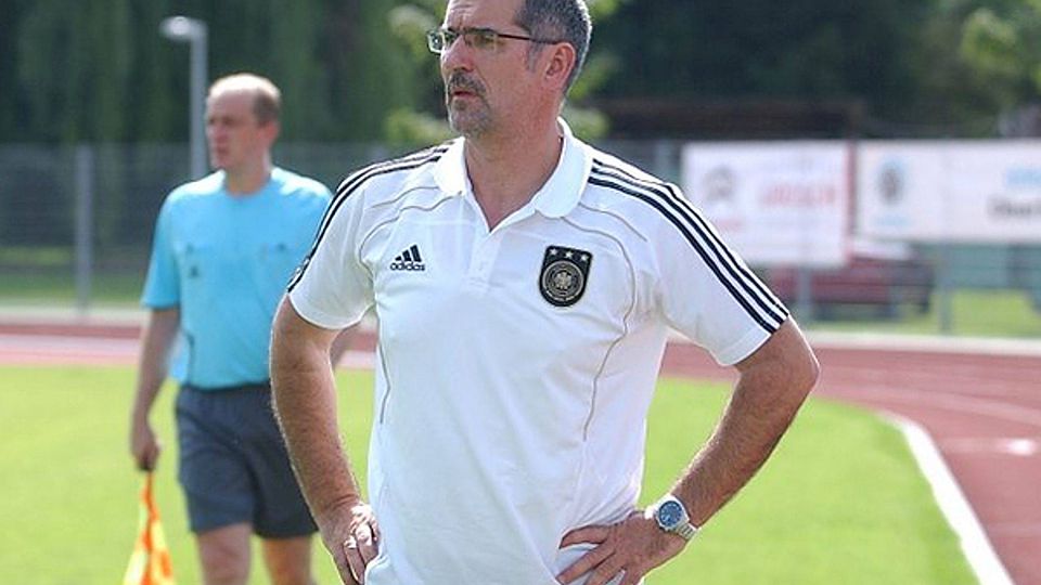 Ernst Gehling steht bei den Freien Turnern nur noch bis zum Sommer als Trainer an der Seitenlinie. F: Meier