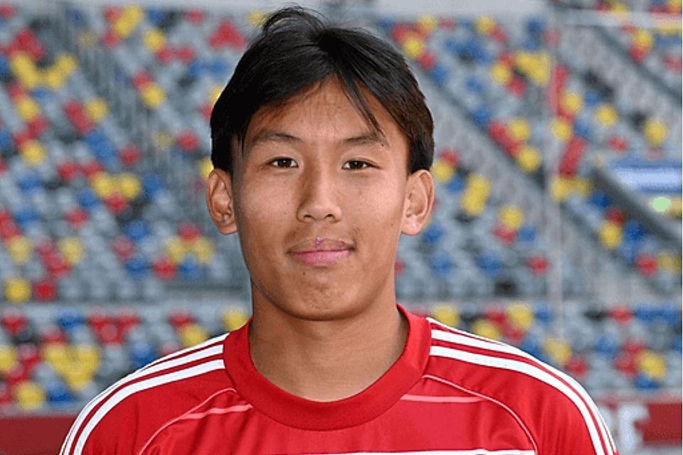 Vu hat seinen Trikot bei der Fortuna verlängert.