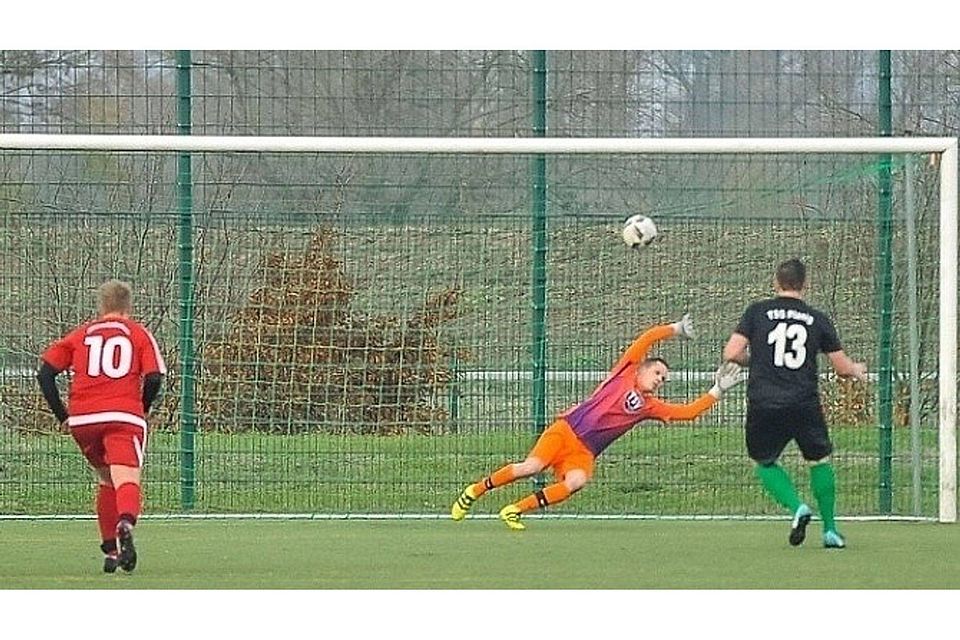 Yannick Gaul (Nr. 13) erzielte den entscheidenden Treffer in Langenlonsheim. F: Coutandin Yannick Gaul (Nr. 13) erzielte den entscheidenden Treffer in Langenlonsheim. F: Coutandin