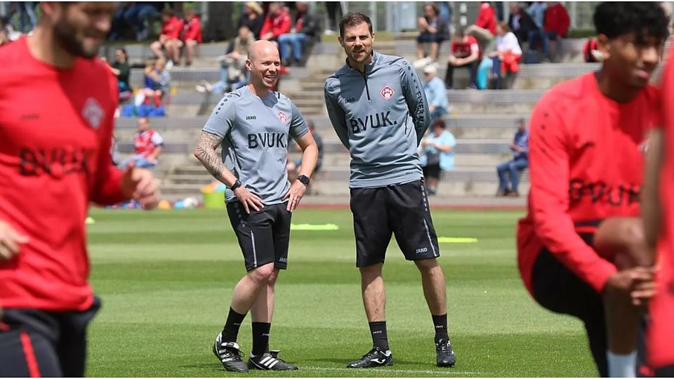"Dominik Lang ist ein extrem motivierter, zuverlässiger Co-Trainer, der immer mit- und vorausdenkt", sagt Kickers-Chefcoach Marco Wildersinn (rechts) über seinen Co.