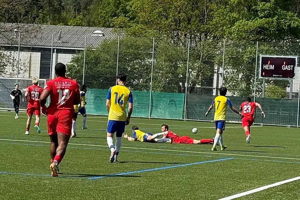 Für Wollishofen (in rot) gab es eine böse Bauchlandung gegen Wädenswil.