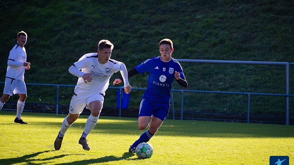 Leon Kellerer (links) und seine Mitspieler von der SG Soonwald bleiben unbeirrt und fokussiert auf dem Weg in Richtung Bezirksliga.