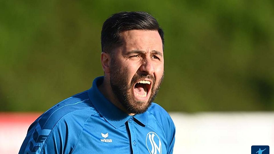 Im Normalfall sportlicher Leiter: Mehmet Dogan hat den Siegburger SV als Interimstrainer zum Klassenerhalt geführt.