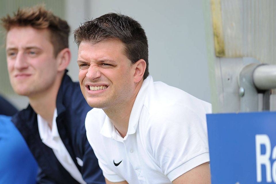 Ichenhausens Trainer Oliver Schmid (rechts) nennt Wertingen, Neusäß und Donauwörth als Favoriten. Die Kollegen sehen aber den SCI vorn. 	Foto: Marcus Merk