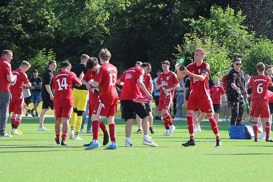 Über die Relegation hat die TuS Reuschenberg den Aufstieg in die Kreisliga A geschafft. Über die Relegation hat die TuS Reuschenberg den Aufstieg in die Kreisliga A geschafft.
