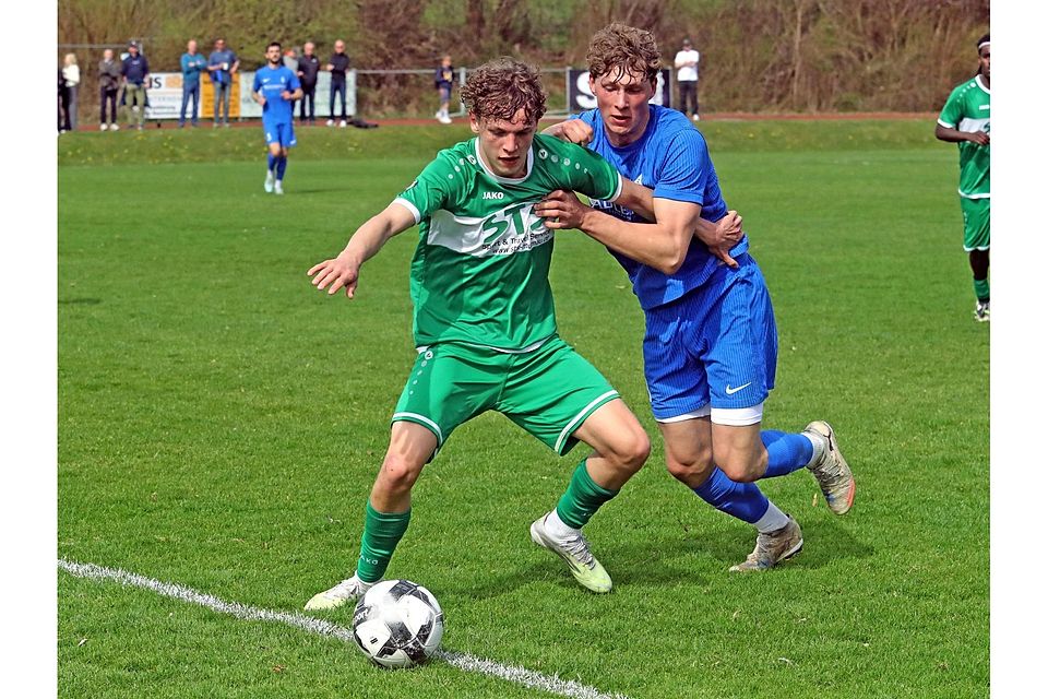 Mit Leidenschaft den Ball verteidigt: Die Murnauer erkämpften sich im Derby gegen Habach ein Remis.