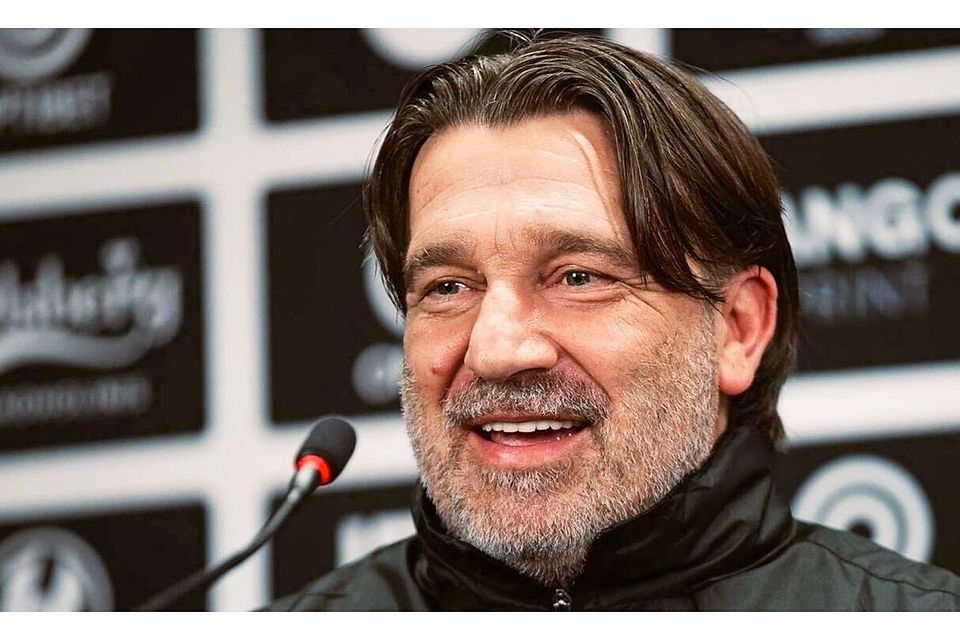 Reinhold Breu feiert beim Wintercup im Sauertal ein Wiedersehen mit Eintracht Trier. Aktuell steht er in Diensten des Luxemburger Erstligisten Jeunesse Esch und will den Traditionsclub nach turbulenten Jahren wieder in sicherem Fahrwasser etablieren.