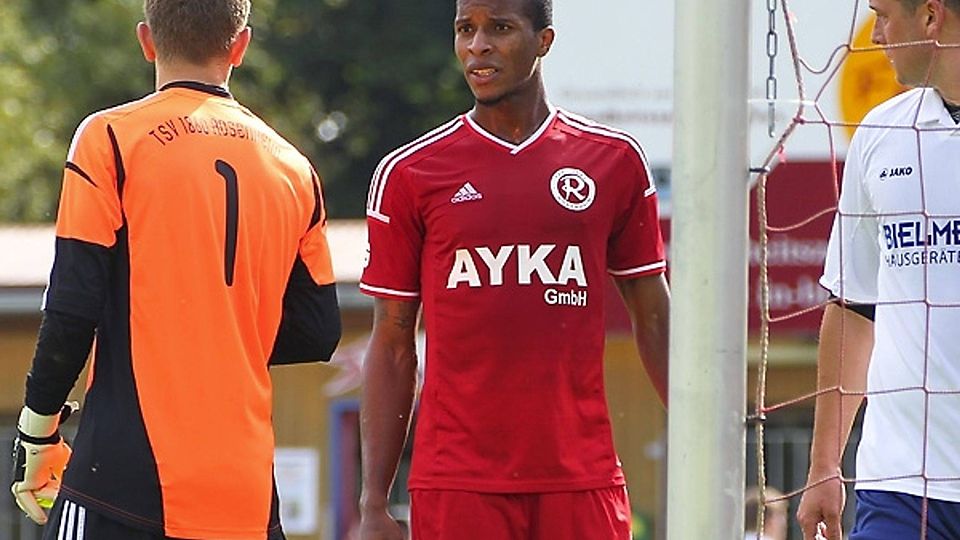 Marvin Torvic, Rosenheims Nationalspieler, im Ligaalltag beim TSV 1860 Rosenheim. F: Tschannerl